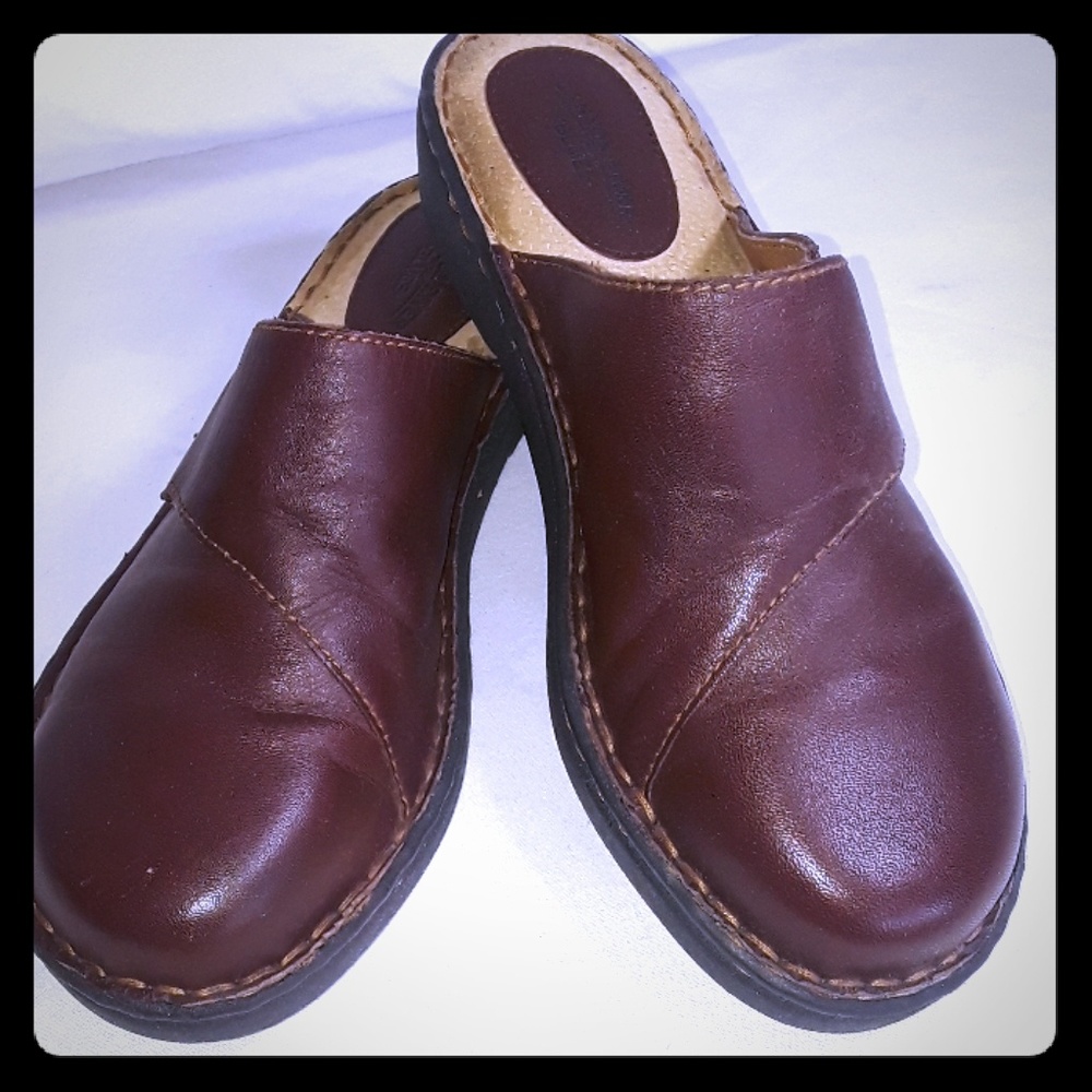Women's size 9M Canyon River Blues brown leather
